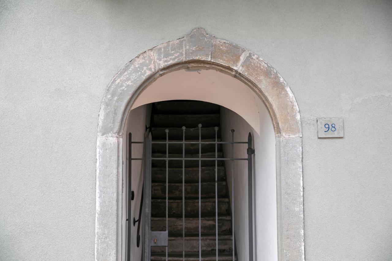 IseoLakeRental - Casa del Pescatore Riva di Solto Exterior foto
